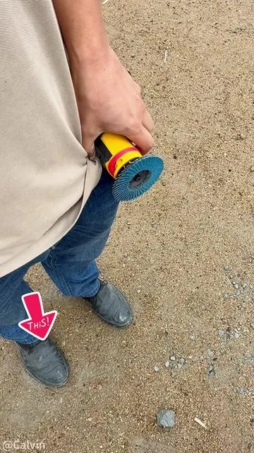 El corte y el lijado se realizan de una sola vez.#tools #minigrinder #viraltool #powertools #dealsforyoudays 