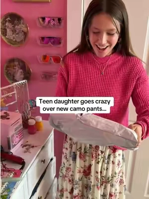 Teen daughter goes crazy over new camo pants from Aelfric Eden… #aelfriceden #aelfricedenpants #camopants #streetwear @aelfriceden_official 
