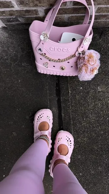 💕🍬✨🌸 #crocs #crocsechomaryjane #crocsshoes 