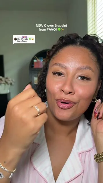Replying to @♐️❤️‍🔥♌️  The NEW clover bracelet from @PAVOI is giving luxury vibes without the luxury price ✨🍀 #pavoijewelry #cloverbracelet #goldplatedjewelry #SummerVibes #dealsforyoudays  