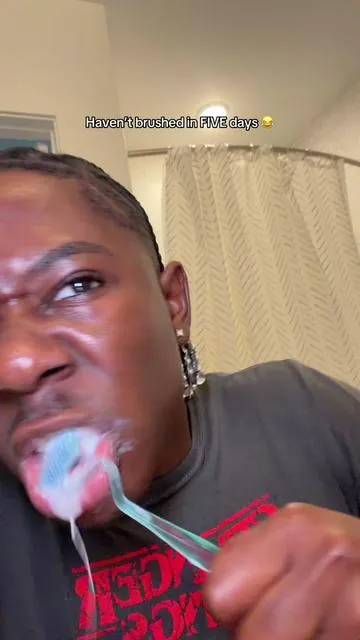 No way… this whitening toothpaste is crazy!!! #teeth #teethwhitening 