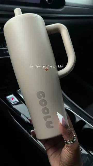 this neutral color is literally the perfect shade, newest to my collection! 🤎 a tumbler that locks & unlocks the straw & leakproof?! it was a must.. #leakprooftumbler #insulatedtumbler #tiktokshop #tumbler #fyp   