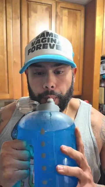 #summerhydration #summervibes #singlestogo 