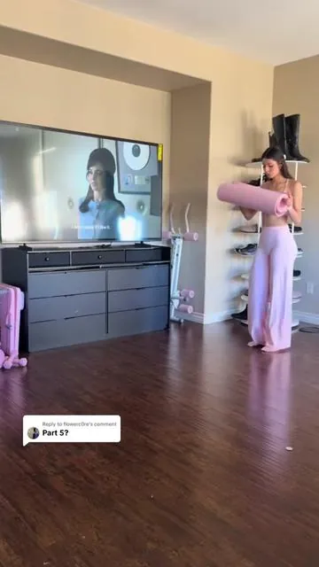 Replying to @flowerc0re Part 5l yall im OBSESSED with my new reformer!! #effectivepilatesworkout #pilatesprincess #pilatesathome #pilates #fullbodyworkout 
