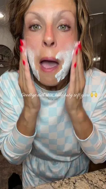 Glowy, smooth skin in just minutes ✨🤍 The @DRMTLGY microdermabrasion scrub leaves my skin feeling insanely soft, polished, and refreshed every single time 😍🙌 #DRMTLGY #Skincare #GlowingSkin #Microdermabrasion #Exfoliate               