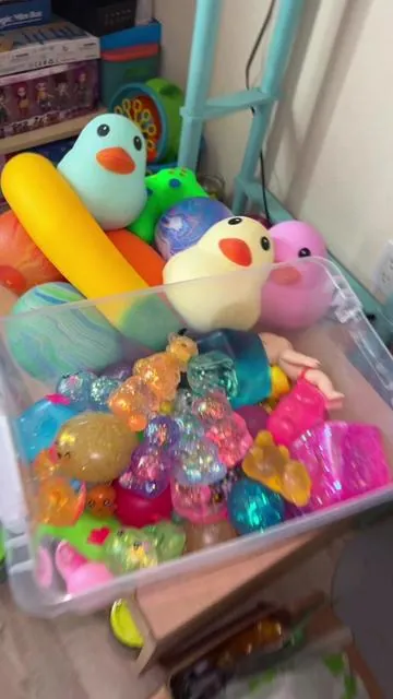 Adding 4 more squishies to my collection! 🧊😏  Can you guess how many squishies I have in my bin?   #squishies #collection #satisfying #squishy #viral 