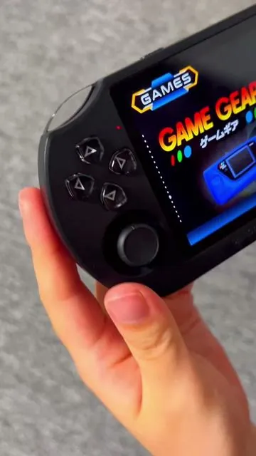 ¿Quieres volver a esa época en la que no había Wi-Fi, solo diversión y juegos? 🎮✨ Esta consola SF3000 tiene más de 3,000 juegos clásicos de los 90’s. ¡Desde Mario hasta Pokémon, King of Fighters y F1 Racing, todos los favoritos de la infancia están aquí! #qamesconsole #SummerVibes #90skids #TikTokShopDealsforYouDays #fathersdaygift 