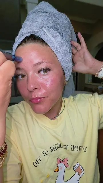 for the diy girls trying to prevent getting Botox #microneedlingbenefits #diygirly #microneedlingathome #wrinklerepair #botoxalternative 