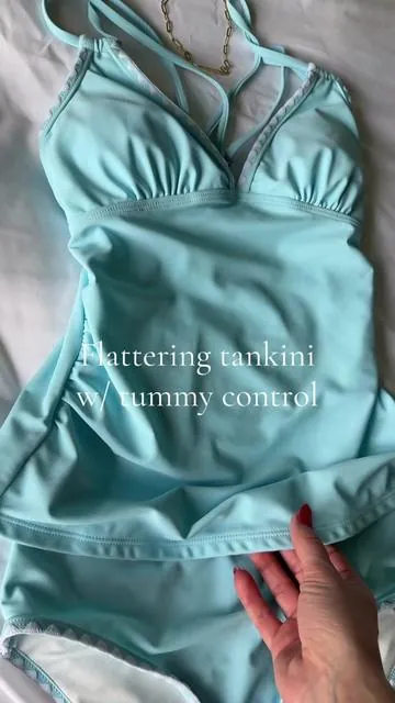 So cute and flattering. Gorgeous colors #tankini #swimsuit #bathingsuit 