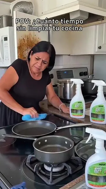 ¡Paredes, azulejos, ollas, hornos… esta botella puede encargarse de toda tu cocina!  #dealsforyoudays #springcleanin#cleaningtiktok #deepcleaning #tiktokshopspringglowup 