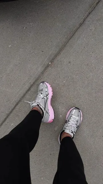 #nikevomero5 #pinksneakers 