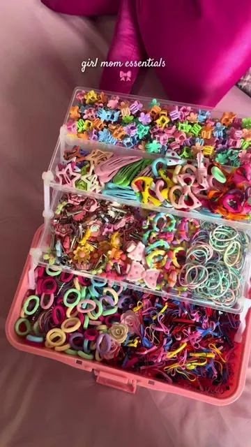 A must have 🩷🎀 #girlmom #girlmomlife #hairaccessories 