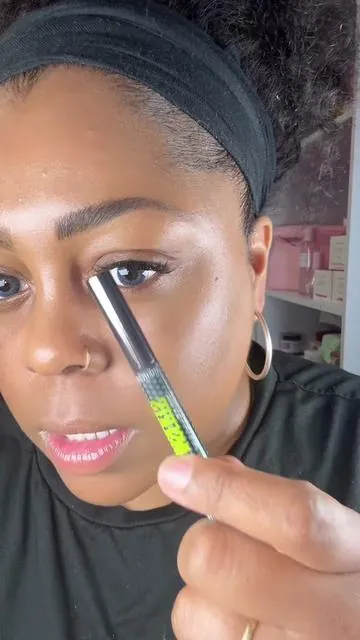 why does this brow look this full 😭✨ Maybelline 2-in-1 micro-needle brow pen + fiber gel in Deep Brown just changed my whole brow routine @Maybelline NY #maybelline #browroutine #fullerbrows #makeuptips #beautytok