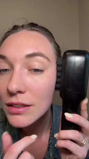 This head massager is so multifunctional. And such a game changer for my lymphatic system health, especially when it comes to helping with facial puffiness and neck tension.  #napre #headmassager #facialmassage #lymphaticdrainage #womenover30 