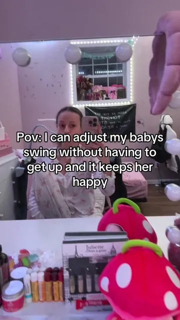 #newmom #firsttimemom #momtok #babyswing #fyp 