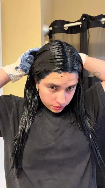Tinte negro para el cabello #tintedepelo #cabellonegro #kuul 