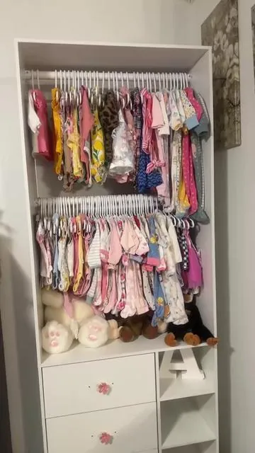 Closet para bebé. Sistema de armario de 30"W con 3 de madera.Cajones y barra colgante, armario independiente de 2,5 pies, armario organizador, armario de dormitorio con Estantes de almacenamiento.                                         #closet #closetdebebe #tiktokshopmemorialday #SummerVibes #maternidad 