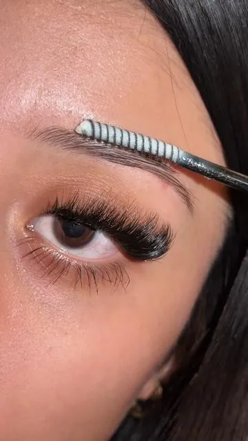 my fav brow gel 😩 | #fypシ #oxnnm #hecibeautymakeup #eyebrows #parati 
