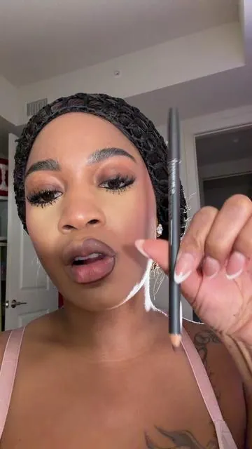 What yall rate it??? #fyp #lipgloss #mac #lipkit 