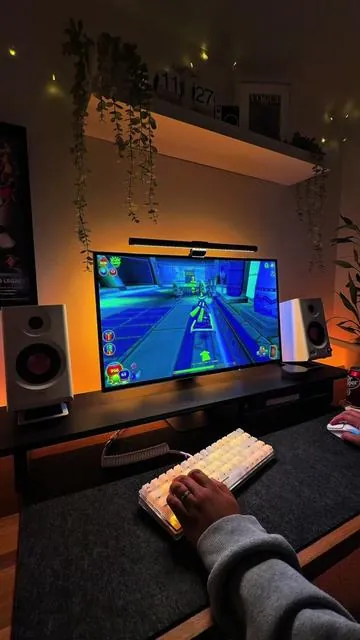 Wizard101 on an OLED hits different  @Pixio  #wizard101 #pixio #pcgaming #gaming #gamingsetup 