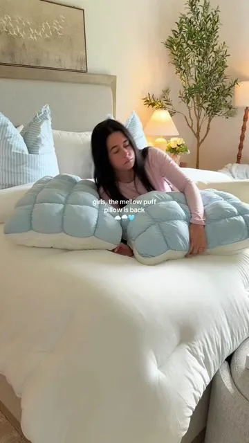 FINALLY 🌧️🩵 the viral cooling, ultra fluffy ‘puff pillow’ is back in stock AND NEW COLORS 🩷🤍🩵 #mellowsleep #puffpillow #coolingpillow #mellow @Mellow Sleep 