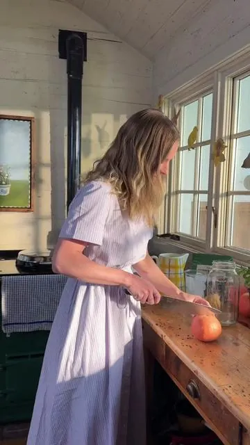 Our founder, Hannah, loves keeping a cold pitcher of Farmer Hydrate in the fridge for the family to sip on around the table with homemade meals. Tap to shop Farmer Hydrate! 