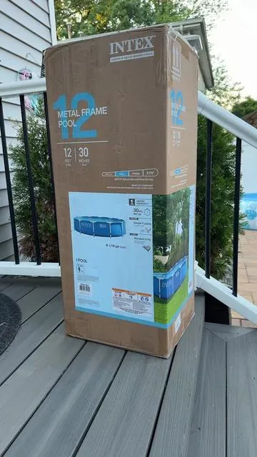 Si tus hijos te dicen que estan aburridos en este verano lamentablemente será tu culpa 😩😩 @Spreetail #intexpool #abovegroundpool #piscina #summervibes☀️ #dealsforyoudays 