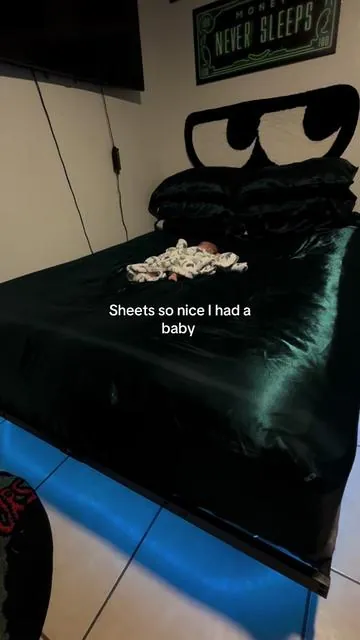 #satinsheets #bedsheets #comforterset #bedroomessentials 