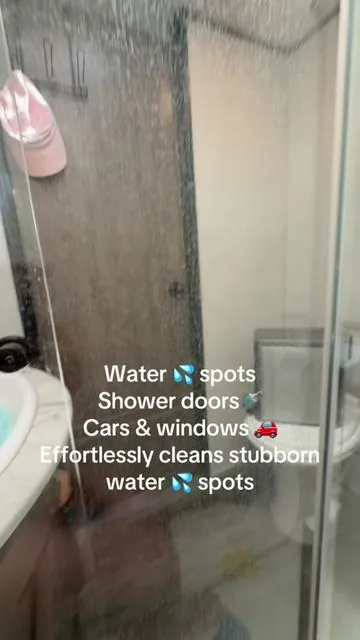 #rv #cleantok #glass #waterspots #productsthatwork  Use on stubborn water spots.. on you car, any glass surface and shower doors 🚿 @Chemical Guys I love this cleaner ❤️