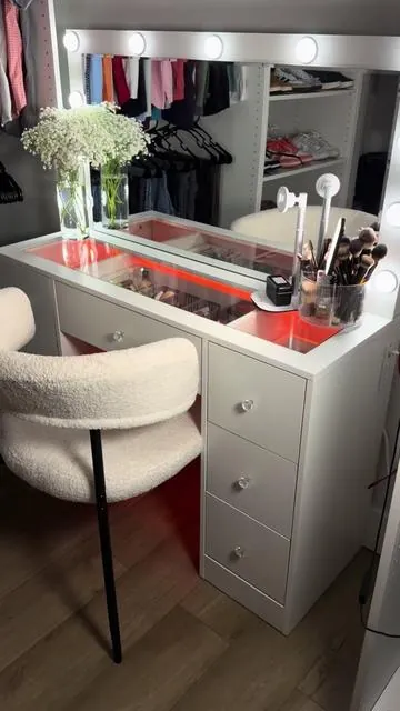 Vanity de maquillaje #vanitymirror #vanitymakeup #vanityorganization #girls #makeup 