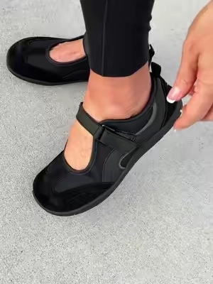 Cute and wide foot friendly! #widefootfriendly #widefeet #maryjanes #maryjaneshoes 