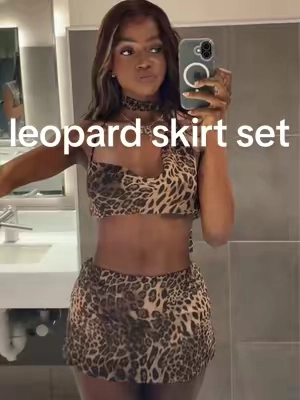I want the red version of this set so bad 