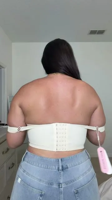🤍💋 #jellybra #wirelessbra #seamlessbra #bra #summervibe 
