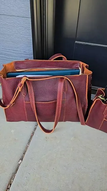 ad. Boss Girl ERA Unlocked!! This is the Oversized East/west Lola zipper tote! #portlandleather #whatsinmybag #tiktokshopmemorialday #tiktokshopcreatorpicks #DealForYouDays 