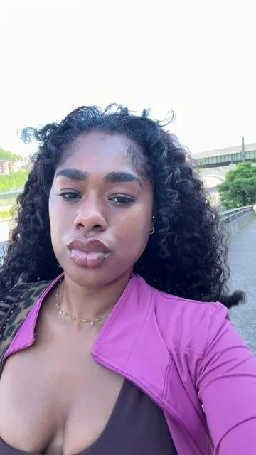 If you are a curly girl & active this was made for you! Length is 26in 🫶🏽 @Lemoda Hair Shop #lemodahair #humanhairwig #halfwigs #burmesecurly #summerhairstyles 