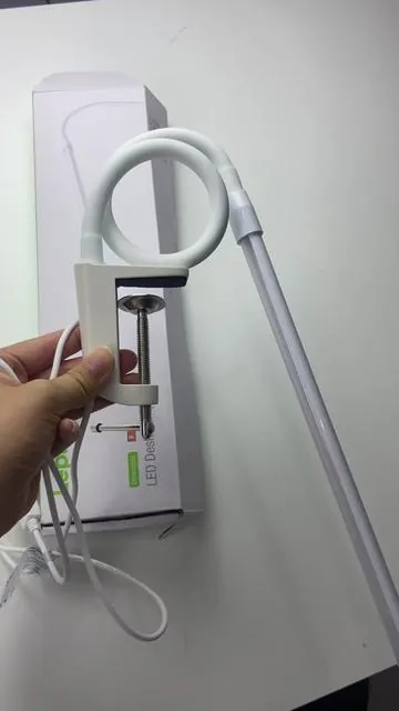 Compact LED clamp light #portablelight #craftingmusthave #crafters #tiktokshopcreatorpicks #tiktokshopspringglowup