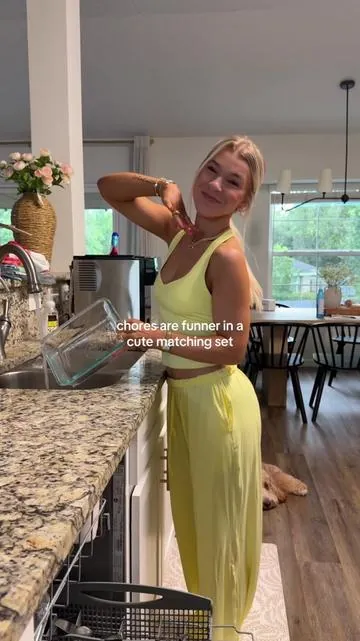 just sayinnn 💛🫧🏠 #twopieceset #home #dealsforyoudays #tiktokshopcreatorpicks #summervibes 