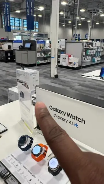 Still need a gift for your dad? Check out this Samsung Watch while there’s a coupon!