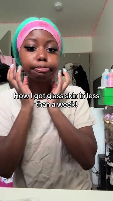My skin is just so hydrated now! #iunik #grwm #skincare #glassskin #koreanskincare 