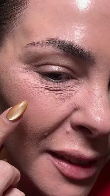 Is this happening to you? My let’s glow balm and fixer elixer where created for skin that has lived, laughed and loved. It’s ok as we mature to have texture but the trick is finding the products that work with our lines and not against them #makeupartist #concealer #makeup #toktokshop 
