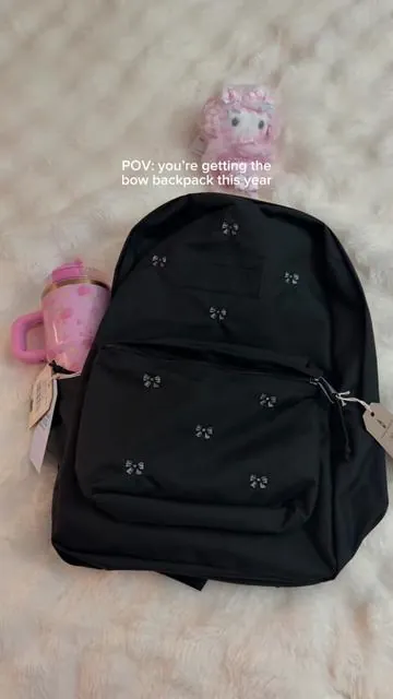 They run out every year 🥹🎀 @Tillys #promotion #bowbackpack #jansportbowbackpack #dealsforyoudays #backtoschool 
