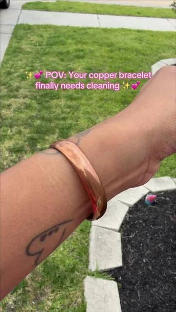 Real copper does this 👀🧡 If your bracelet is changing color, that may actually be a sign it’s authentic copper. #CopperBracelet #CopperJewelry #TheraCopper #summervibes #dealsforyouday 