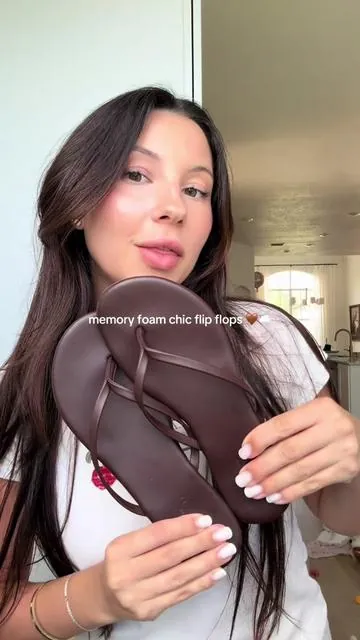 I love a chic pair of flops for the summertime #projectcloud #flipflops 