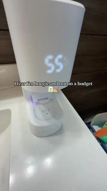 I will forever and always have warm towels for my face now #hottowel #warmtowel #giftsformom #hottoweldispenser #skincaremusthaves 