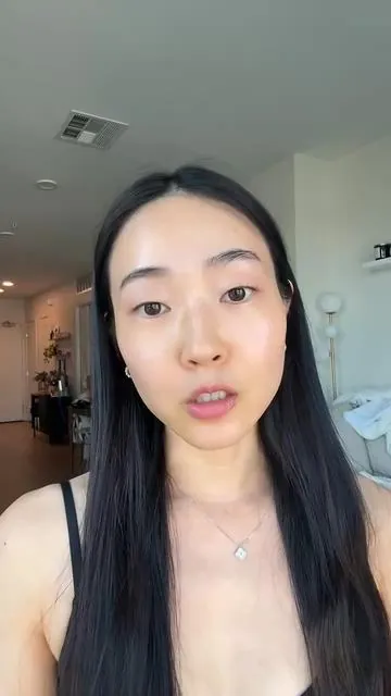 one product? 🙅🏻‍♀️ a conscious routine? 🙆🏻‍♀️ proper way to fight hyperpigmentation, discoloration, and dark spots #celimax #retinal #darkspots #hyperpigmentation #dealsforyoudays @celimax.global 