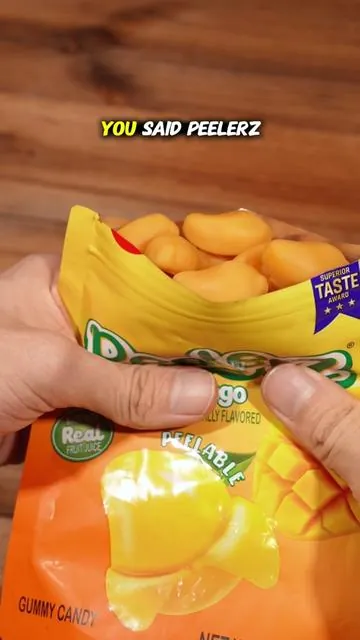 Late nights need snacks.#peelablegummy #candy #peelerz #gummy #snacks 