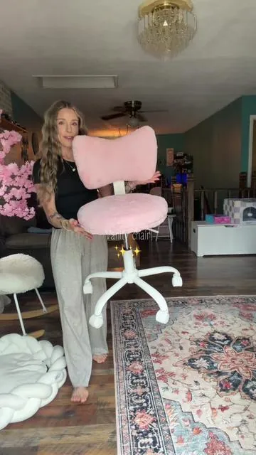 The perfect vanity chair ✨ #vanitychair #chair #summerwins #dealsforyouday #tiktokshopcreatorpicks 
