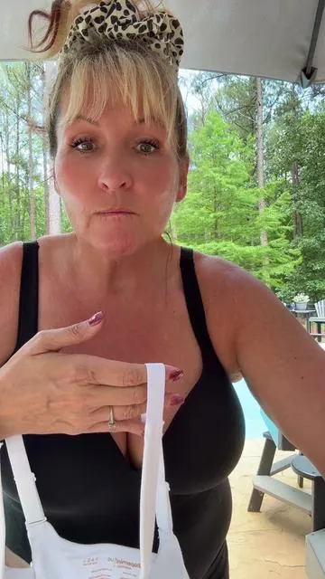 @Shapermint #shapewear #faja #tummytuck #underwear #bra  enough padding you could wear this tank top without a bra openly.  Hides the back fat and smooth the belly.