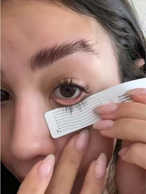 Una imagen vale más que mil palabras🤣 #longlashes #serum #eyelash 