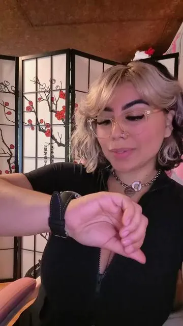 Now is your chance to get your hands on a Samsung watch 8! @Samsung US #watch8 #samsungwatch8 #samsung 